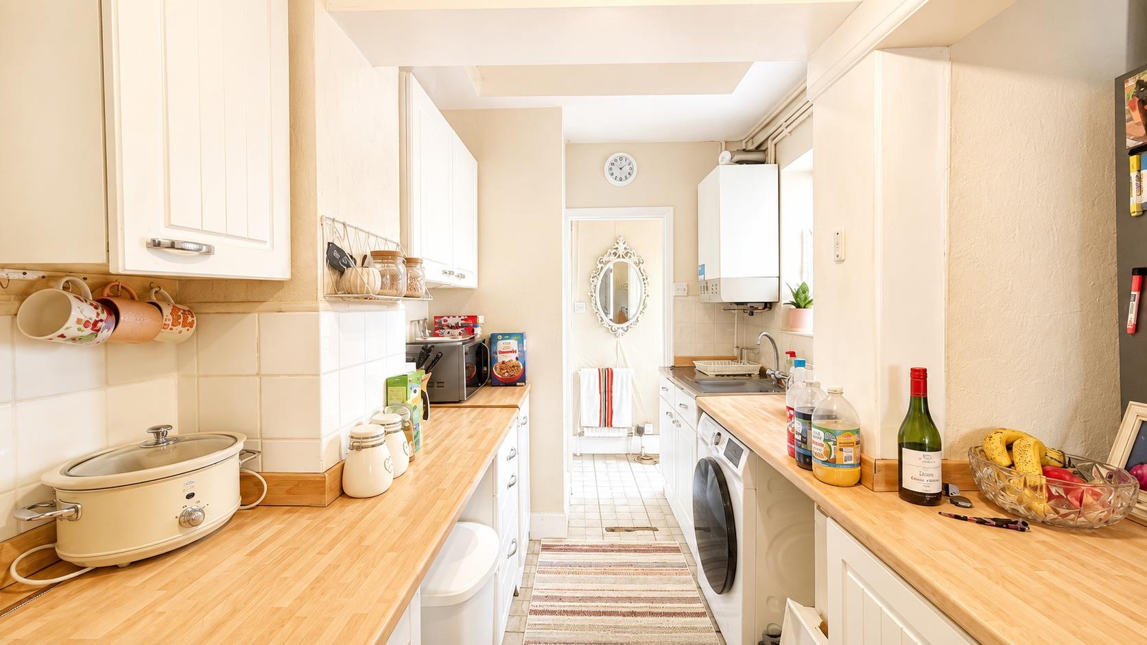 3 bed property in Halton Terrace, Hastings